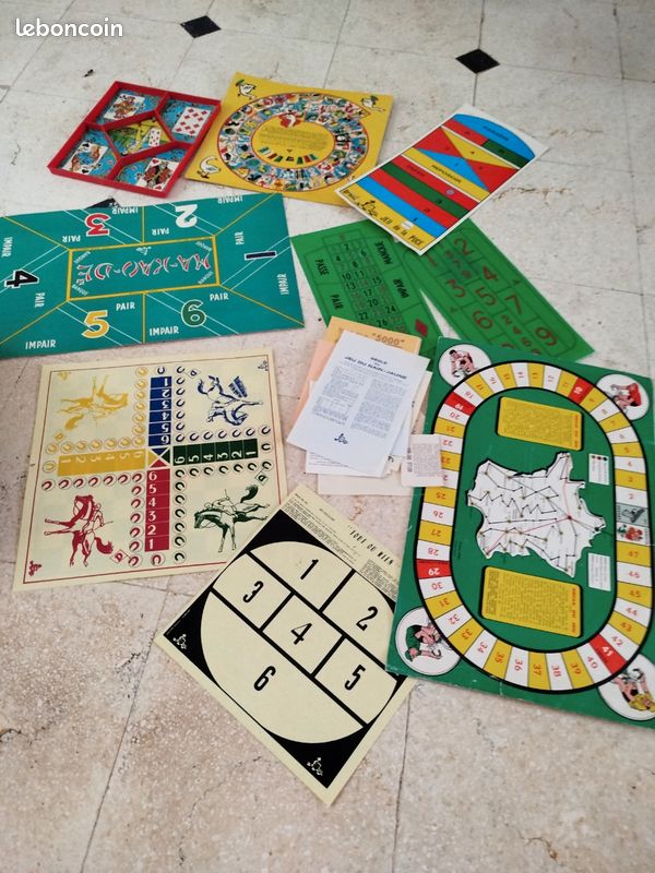 Mallette De Jeux De Société En Plastique Vintage - Années 70 - Occasion - Rétro