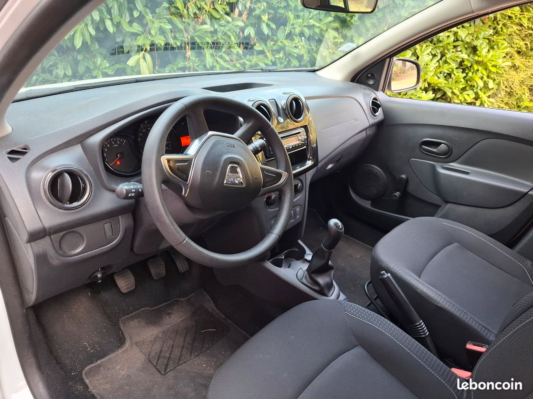 Dacia sandero 2018 (image 2)
