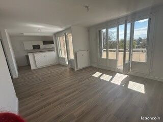 Appartement 3 pièces 67 m² · à Pont-de-Chéruy · 67 m² · 910 €