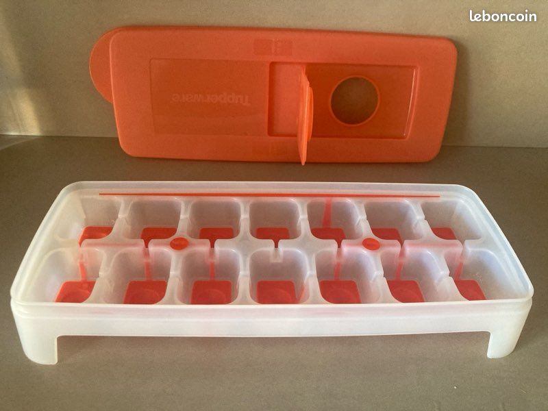 Tupperware vintage petit bac et couvercle compartiment 8 glaçons