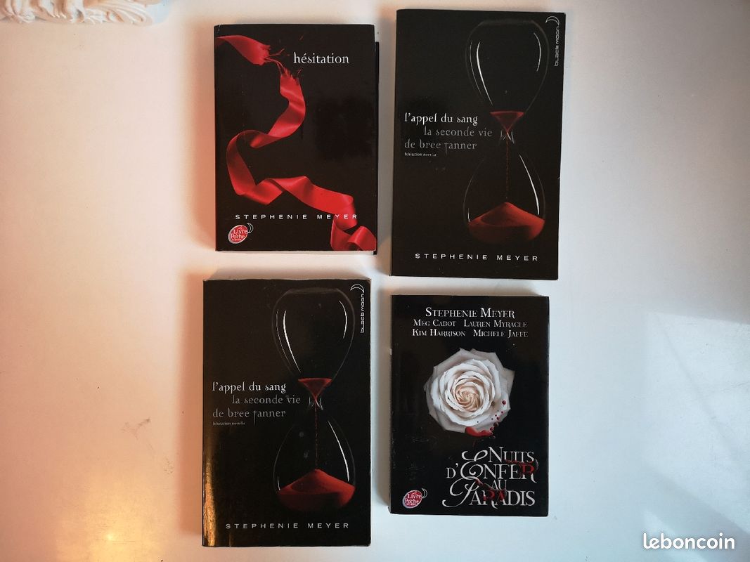 Lot de livres de Stéphenie Meyer (image 1)