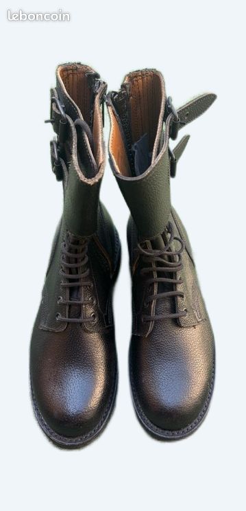 RANGERS taille 43 neuve semelle VIBRAM Chaussures