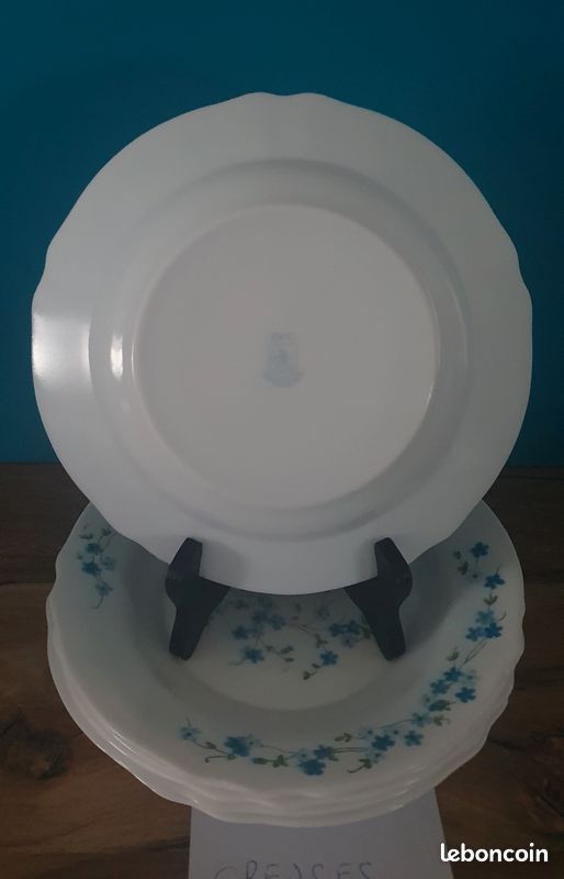 Set de 5 assiettes plates Arcopal modèle Véronica fleurs myosotis
