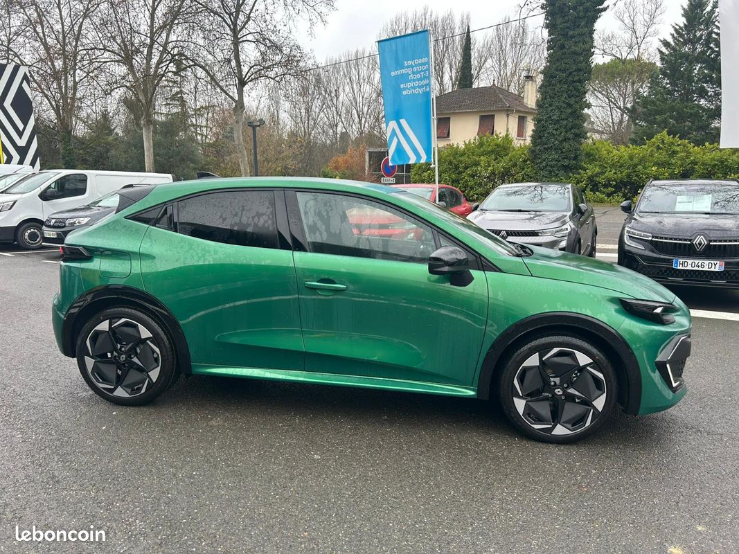 RENAULT Clio E-Tech full hybrid 160 ch Techno (image 6)