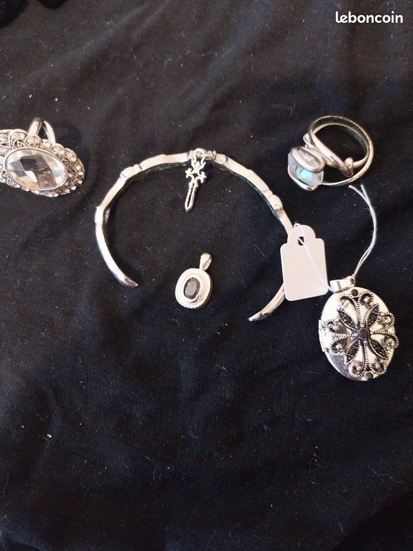 Lot bijoux (image 1)
