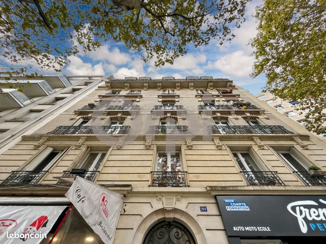 Appartement 2 pièces 46 m² · à Paris · 46 m² · 355 000 €