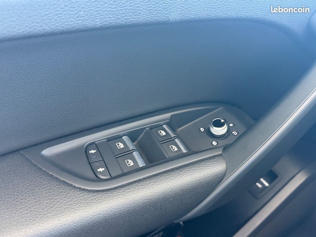 AUDI Q5 Q5 2.0 TDI 163 CV S tronic 7 Quattro Design + CAMÉRA + ATTELAGE + CLIM AUTO + KEYLESS + HAYON ÉLEC (image 20)