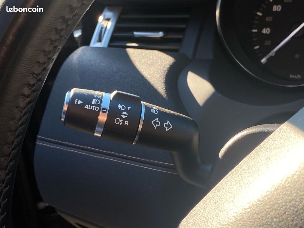 Land Rover RANGE ROVER EVOQUE I HSE Phase 2 / 2.0 TD 4WD BVA 9 180 cv / TOIT OUVRANT / MERIDIAN SON / SIEGES CHAUFFANTS / HAYON ELECTRIQUE / CLIM AUTO (image 11)