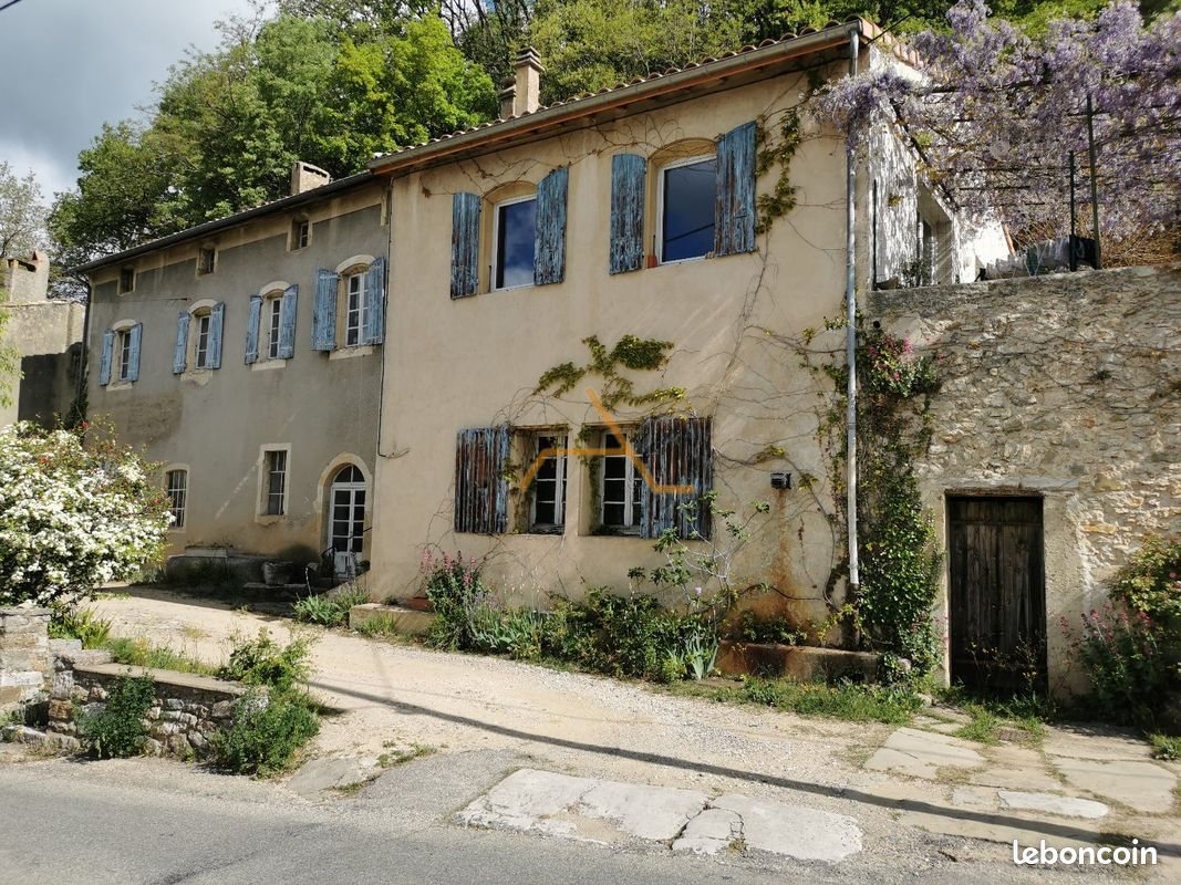 Maison 10 pièces 197 m² · à Dieulefit · 197 m² · 275 000 €