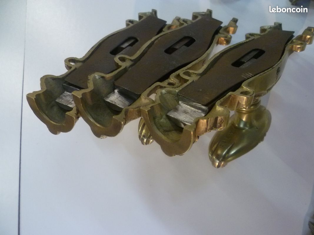 Lot Quincaillerie Ancienne – Boutons Porcelaine Et Laiton – Style Art Nouveau