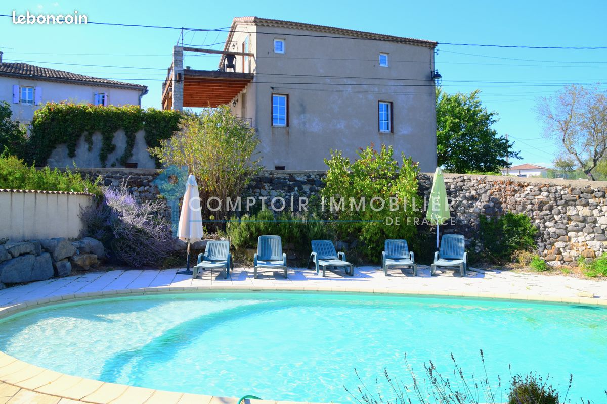 Maison 26 pièces 530 m² · à Lavilledieu · 530 m² · 682 500 €