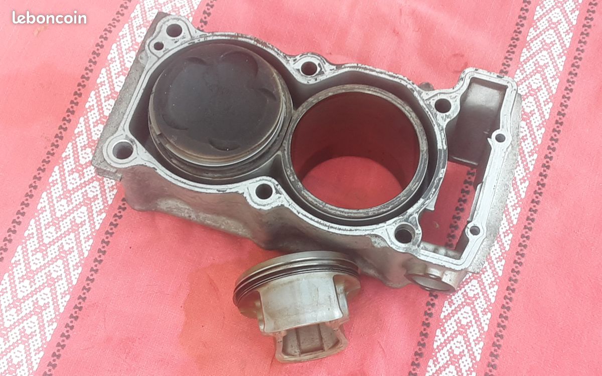 Yamaha 850 TDM 3VD cylindres / pistons (image 3)