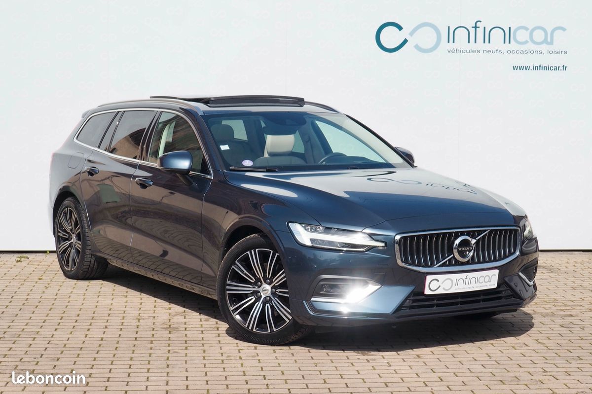 VOLVO V60 B3 163 Geartronic Inscription Luxe + Toit panoramique + Caméra + Attelage + HUD + H.Kardon + Pilot Assist + Options, 1ère Main - Garantie 12 mois (image 1)