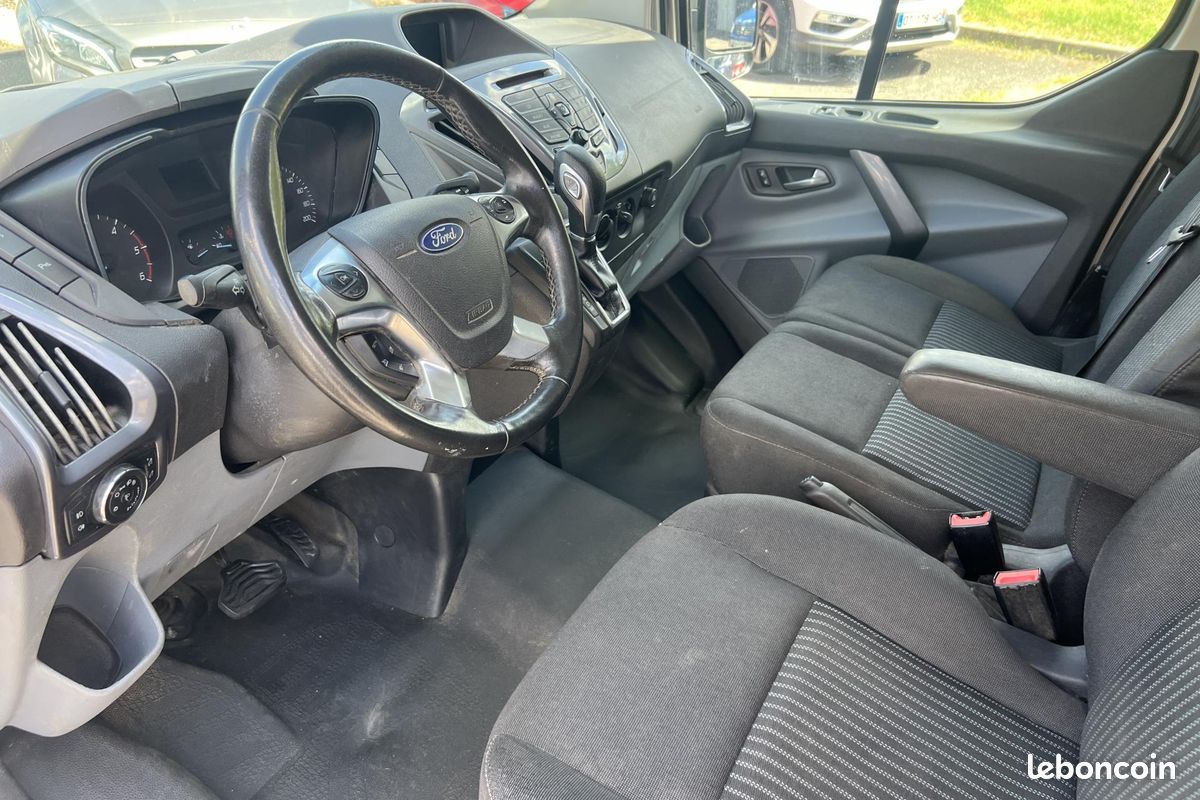 Ford transit custom/tourneo custom 290 2.0 tdci 170 l1h1 court pc-tn limited (image 6)