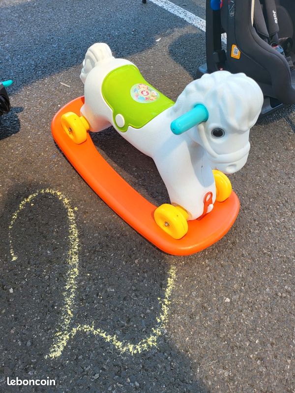 Cheval à bascule (image 2)