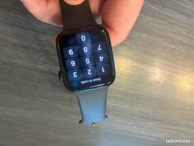 Apple Watch SE (image 7)