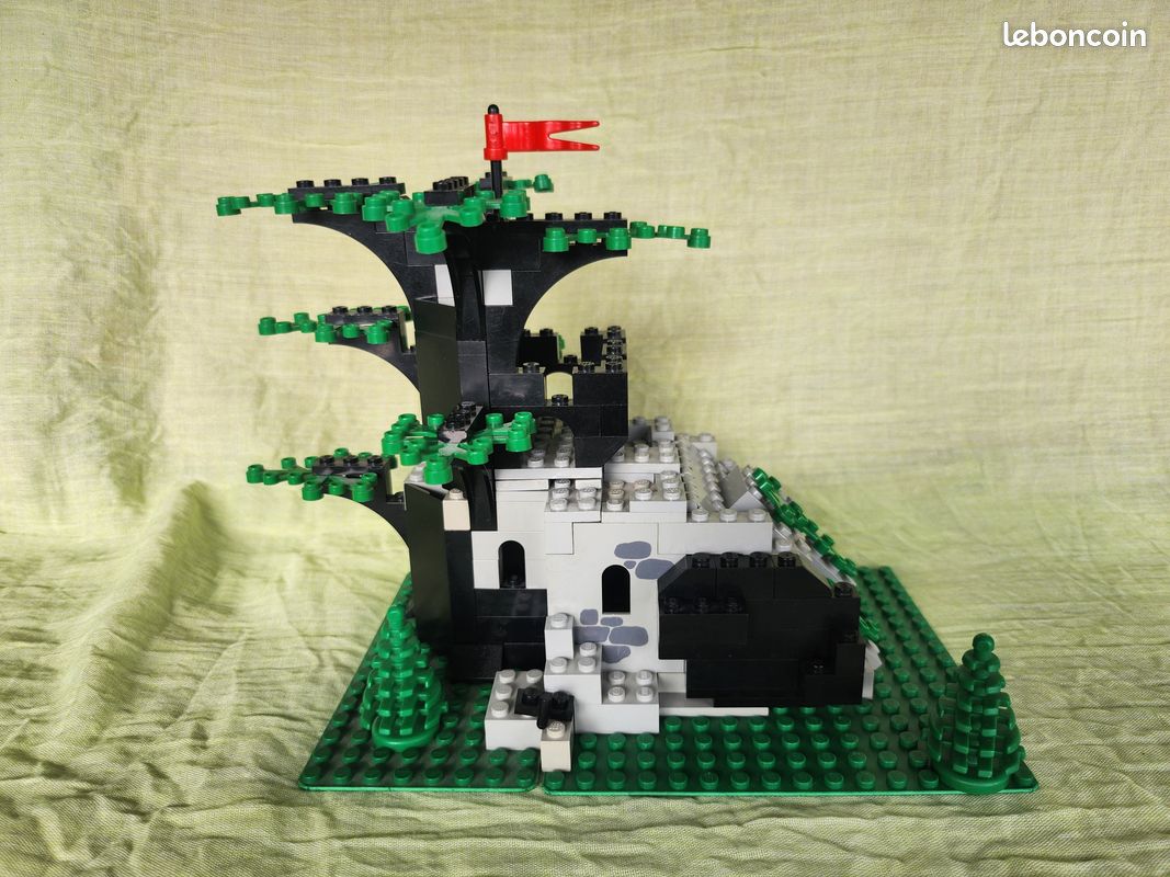 Lego médiéval – 6066 – la cachette de robin des bois (image 2)