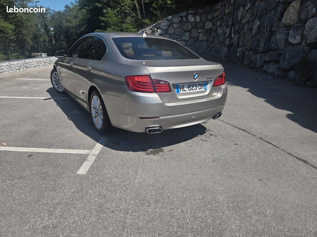 BMW SERIES 5 F10 550i (image 2)