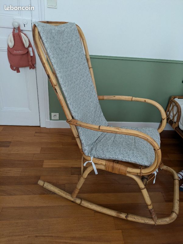 Rocking-chair en rotin (image 2)