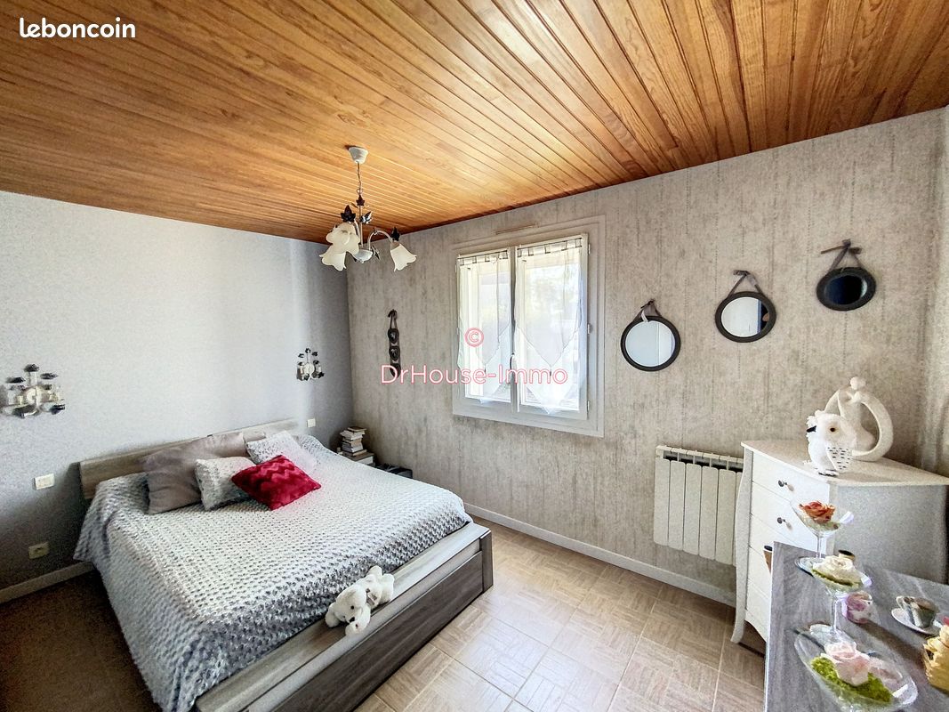 Pavillon 5 pièces 141 m² - Sers 16410 (image principale 6)