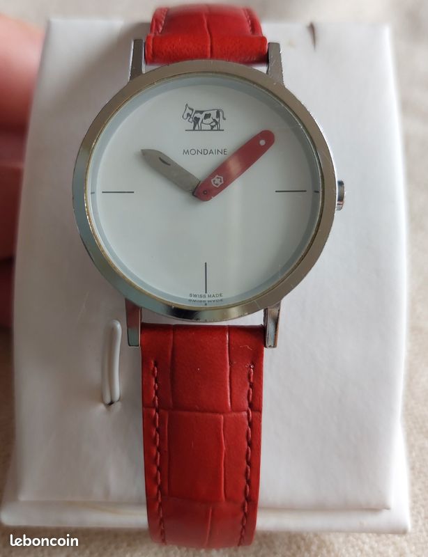 Montre Mondaine rouge (image 5)