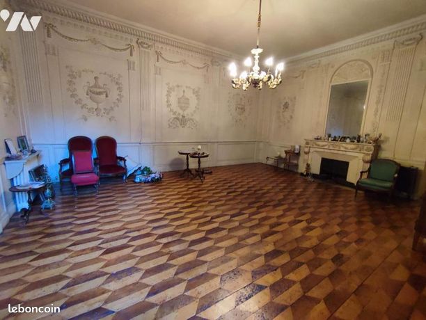 Appartement 14 pièces 262 m²