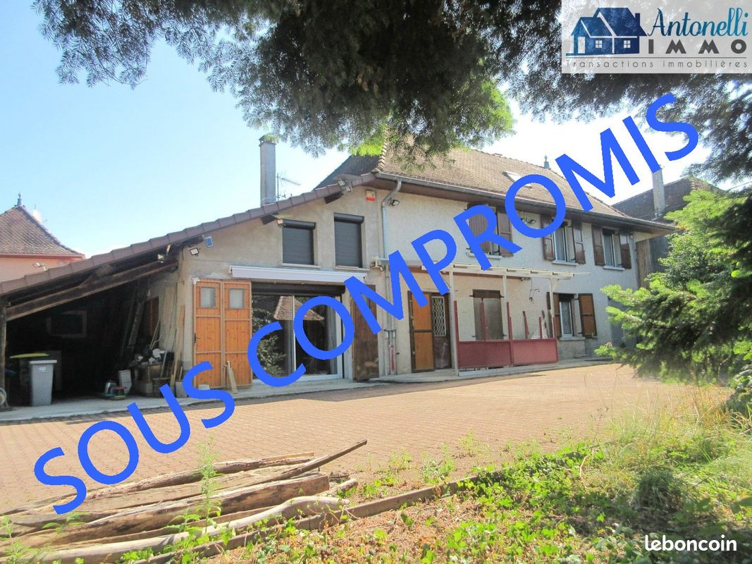 Maison 5 pièces 177 m² · à Vézeronce-Curtin · 177 m² · 219 000 €
