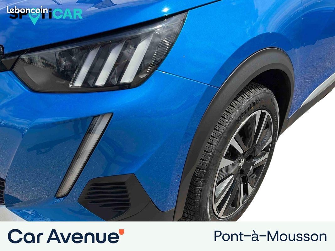 PEUGEOT 2008 PureTech 130 S&S EAT8 GT (image 24)