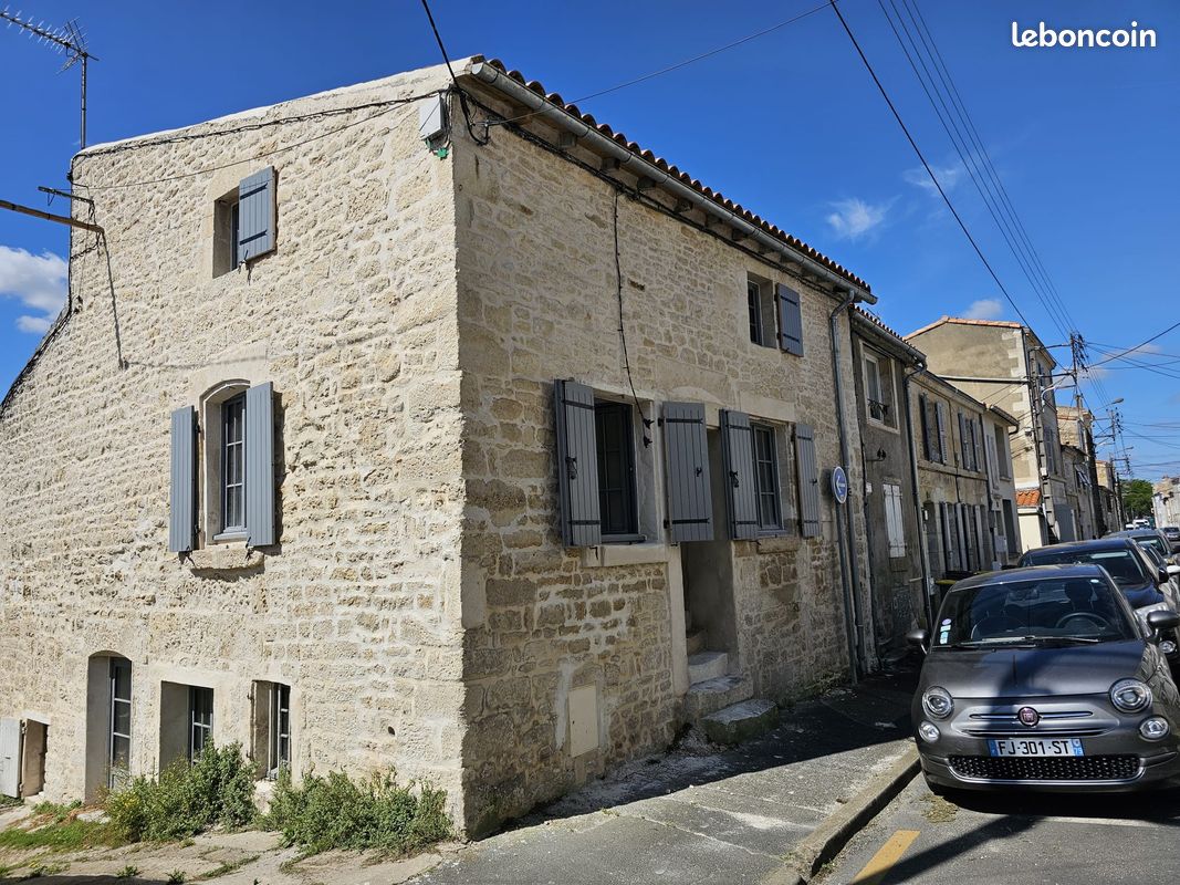 Immeuble 3 pièces 80 m² · à Niort · 80 m² · 149 000 €