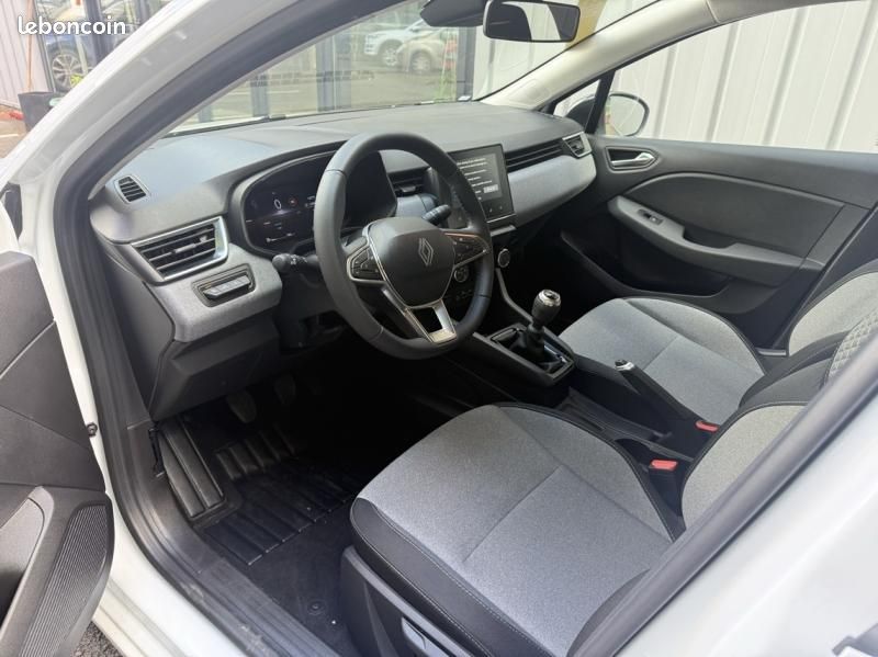 Renault Clio 1.5 dCi 100ch Evolution - 25 (image 9)