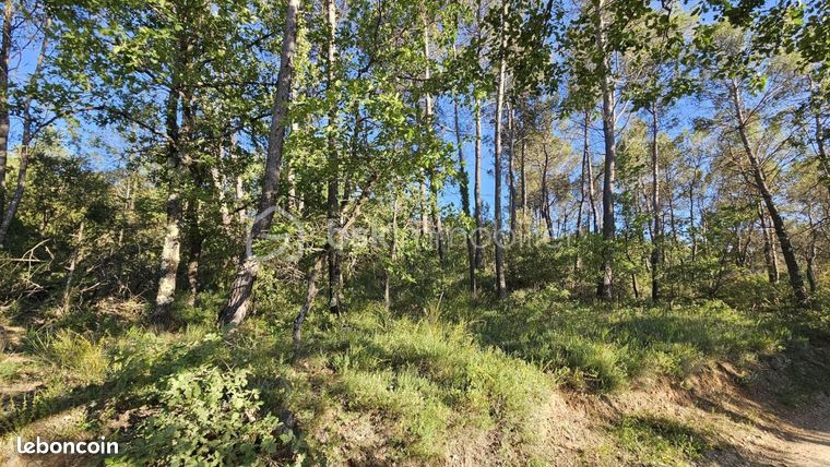 Terrain 8 430 m² Entrecasteaux