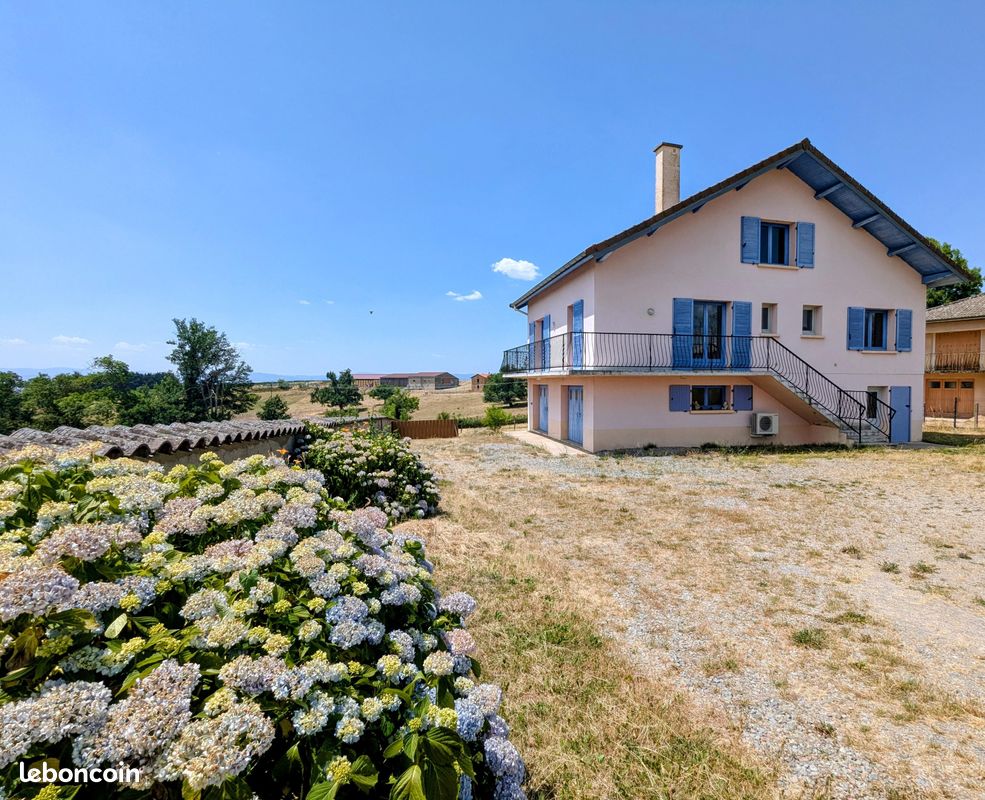Maison 5 pièces 102 m² · à Neulise · 102 m² · 175 000 €