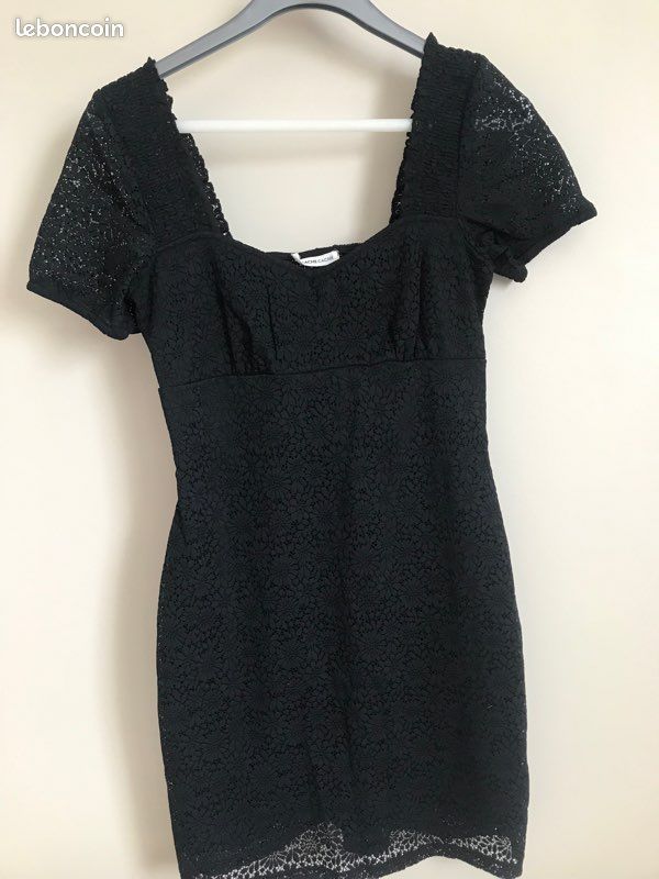 Robe noire (image 1)