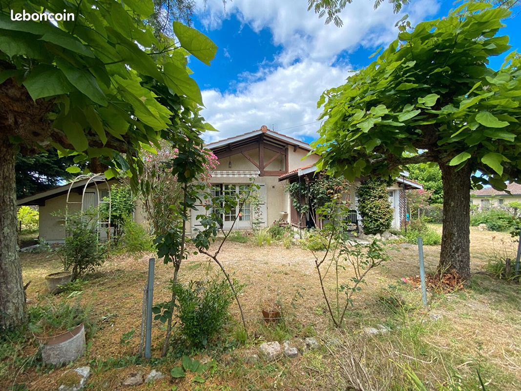 Maison 4 pièces 85 m² · à Les Billaux · 85 m² · 192 000 €