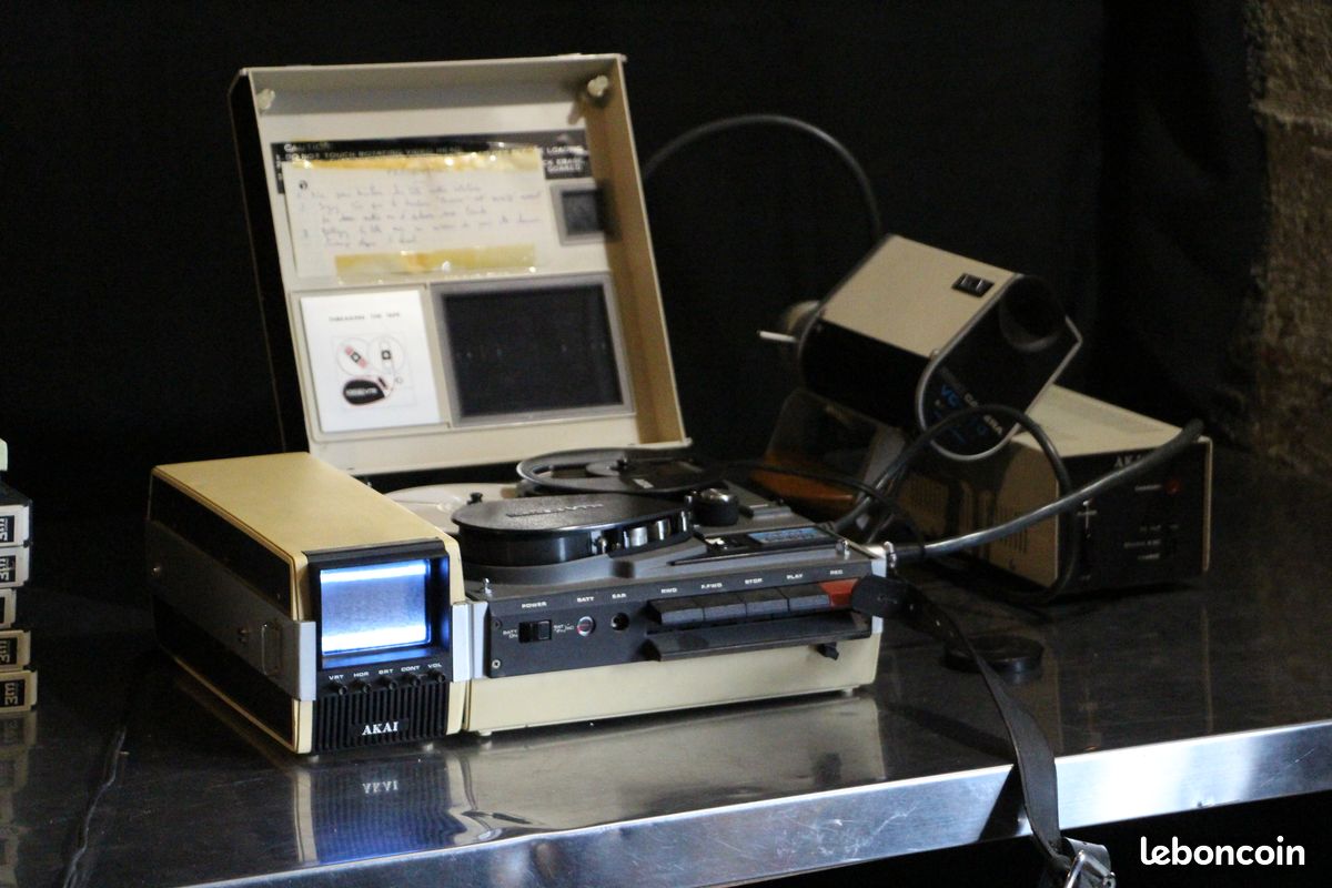 AKAI portable VTR VT-100S VC-110 VA-110 et bobines - Photo, audio 