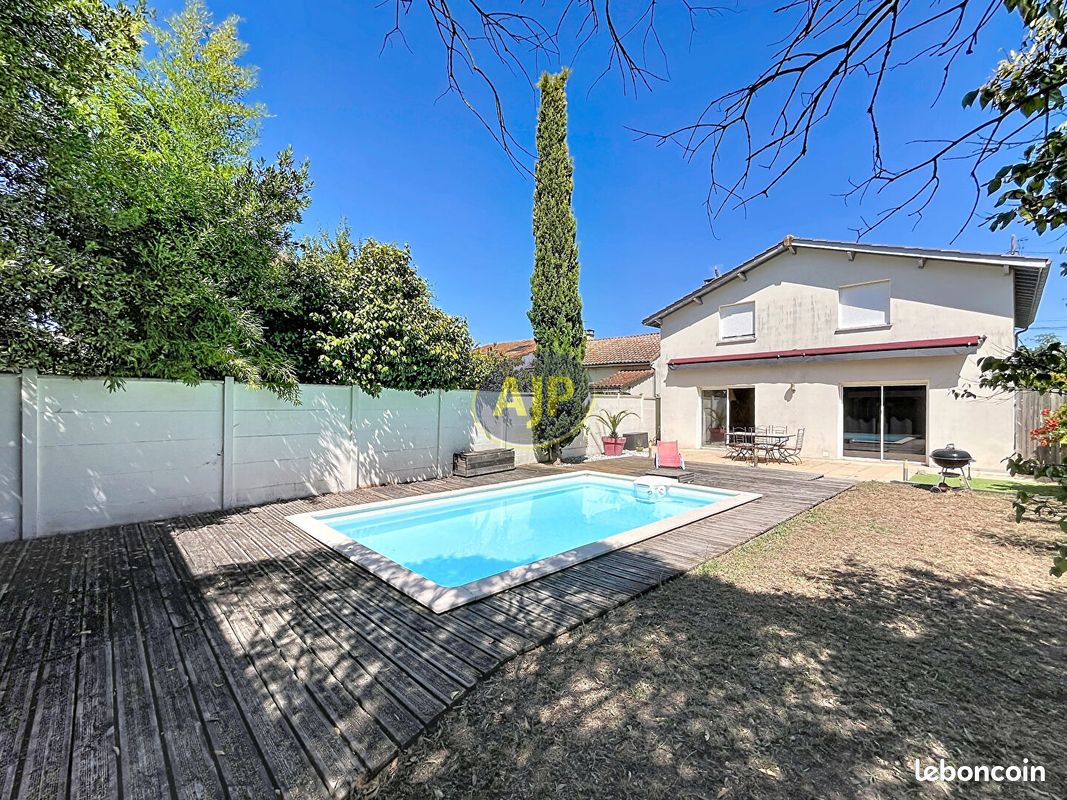 Maison 6 pièces 168 m² · à Mérignac · 168 m² · 649 000 €