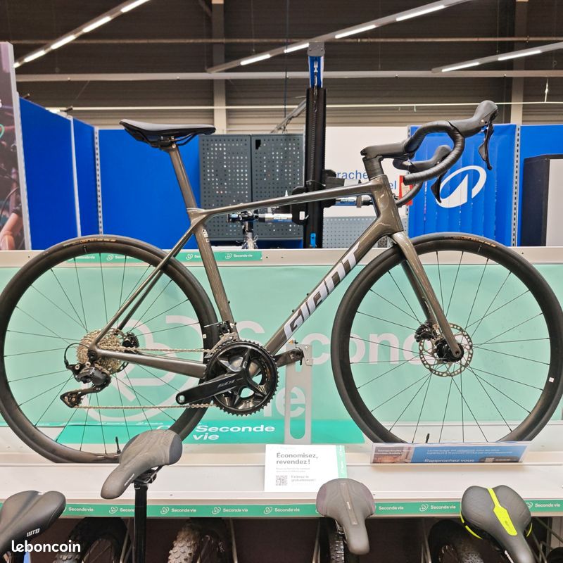 Giant TCR (image 1)