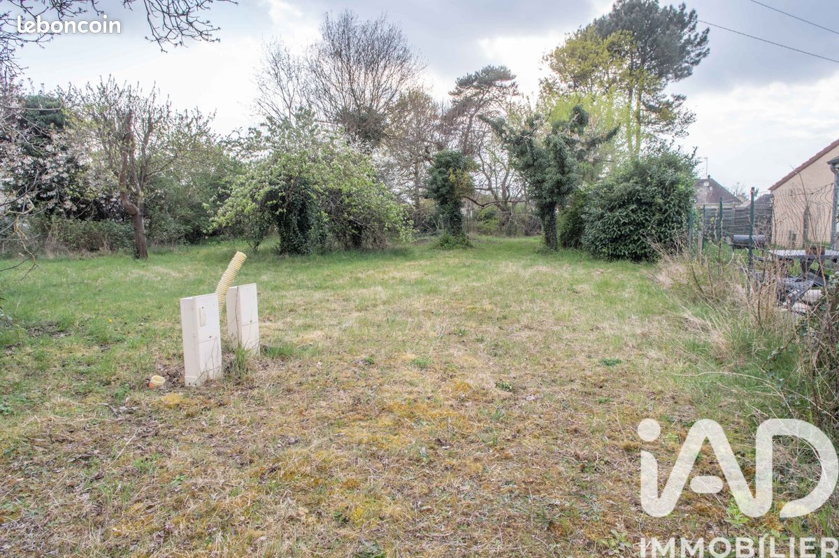 Terrain 978 m² · à Villemandeur · 978 m² · 69 000 €