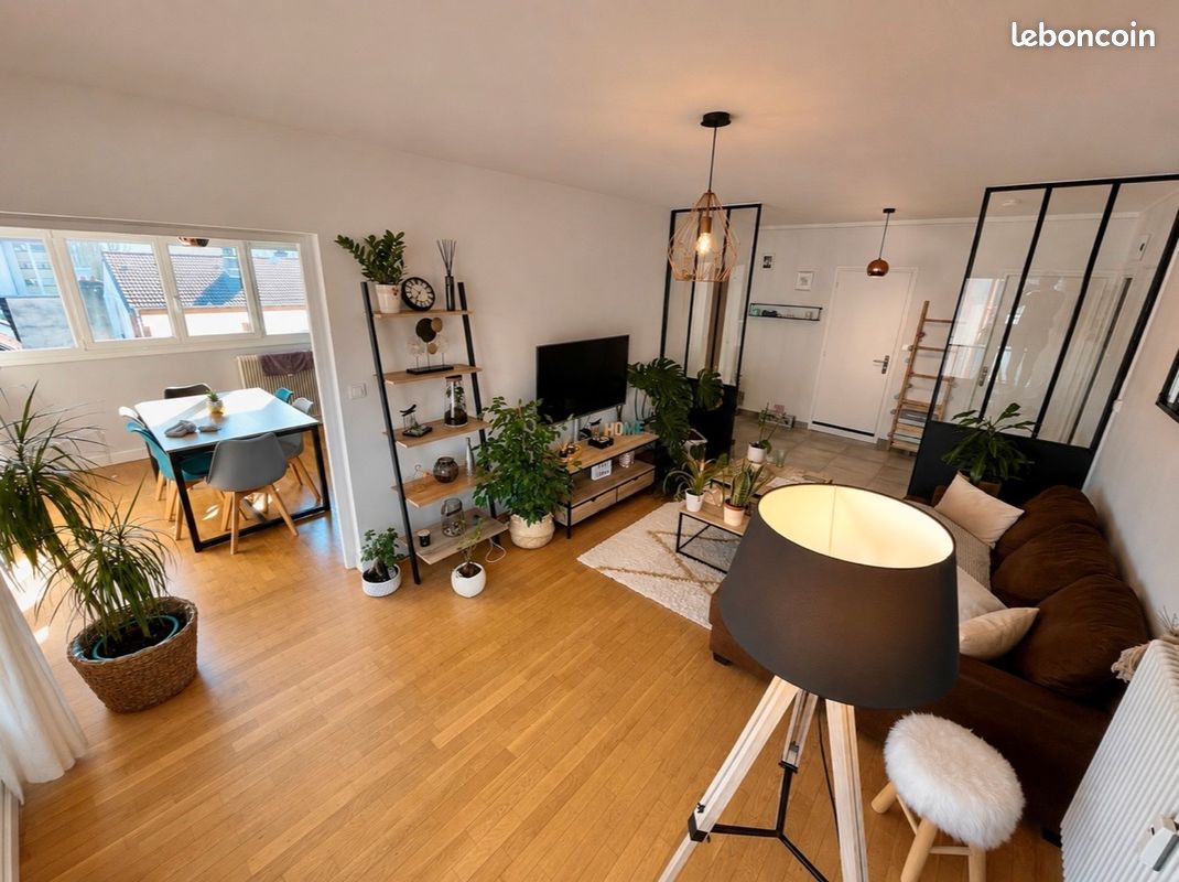 Parking 72 m² · à Besançon · 72 m² · 185 000 €