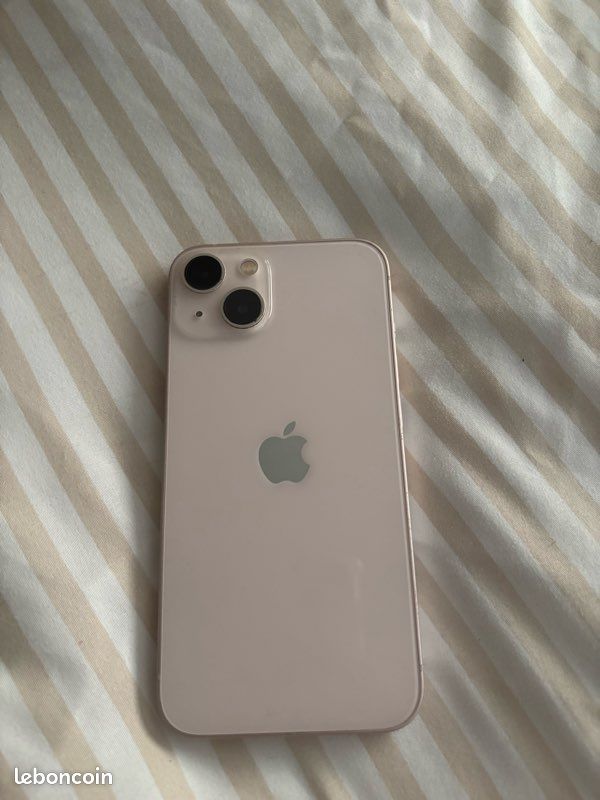Vend iPhone 13 rose en très bonne état 📱 Prix : 250 (négociable dans la mesure du possible) Pour toute informations complémentaires n’hésitez pas à m’envoyer un message. N’hésitez pas à partager (image 1)