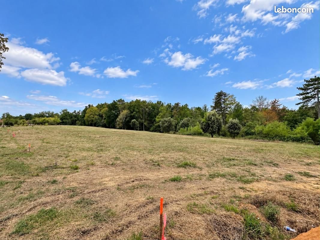 Terrain 3 020 m² Sarlat La Caneda · à Sarlat-la-Canéda · 67 000 €