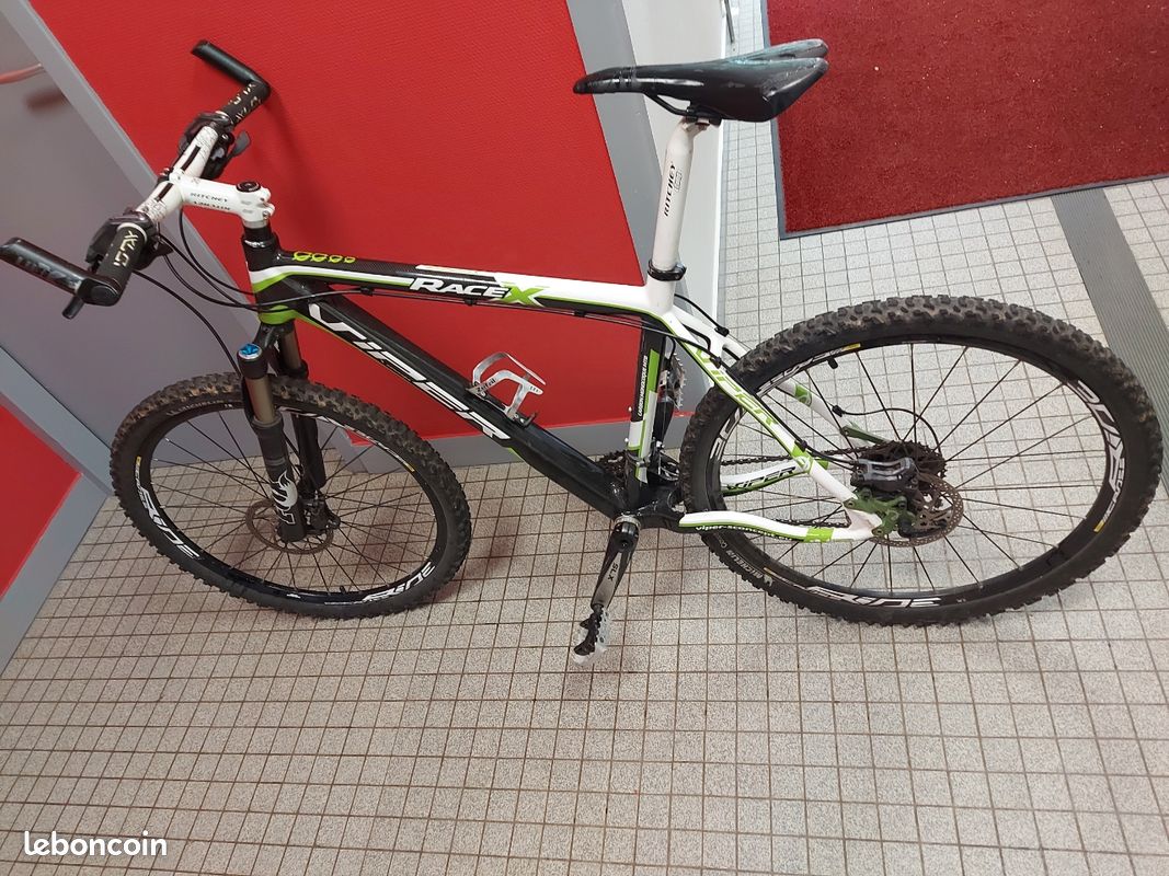 Vélo VTT Viper X Race carbone Vélos