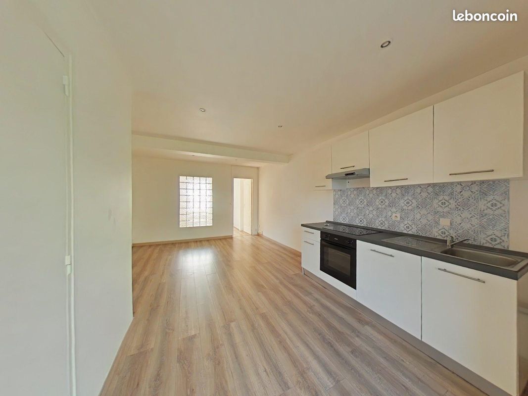 Appartement 2 pièces 34 m² · à Saint-Étienne · 34 m² · 400 €