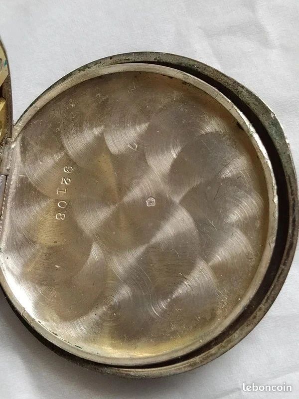 Ancienne Montre De Poche En Argent - État Vintage, Ne Fonctionne Pas, Parfaite Pour Collection