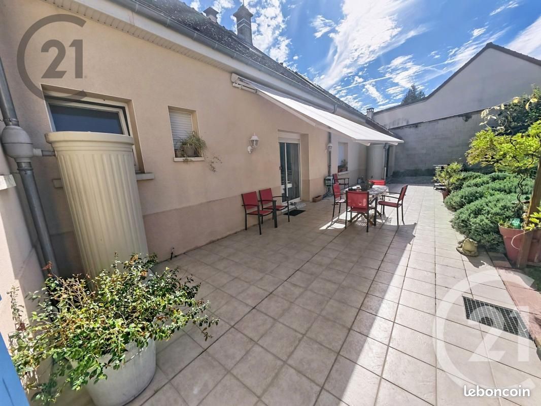 Maison 8 pièces 179 m² · à Bergères-lès-Vertus · 179 m² · 295 000 €