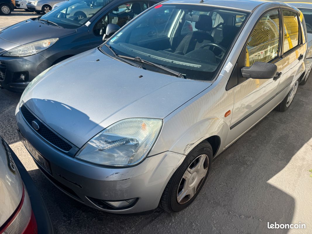 Siège Avant De Voiture Ford Fiesta Odyssey Année 2000 - Occasion - Côté Conducteur Ou Passager