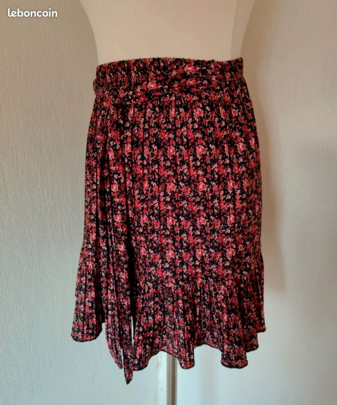 Jupe courte plissée florale Zara TS Rouge et noire (image 4)
