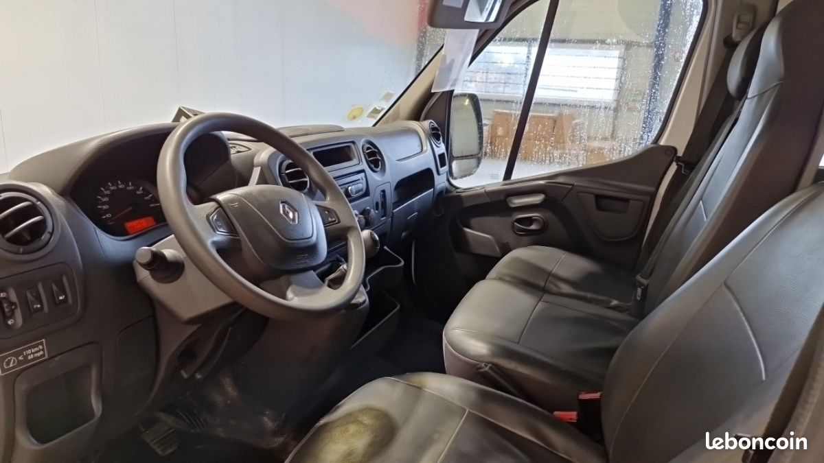 Renault Master CABINE APPROFONDIE L2H2 3.5t 2.3 dci 130 GD CONFORT 7 Places (image 13)