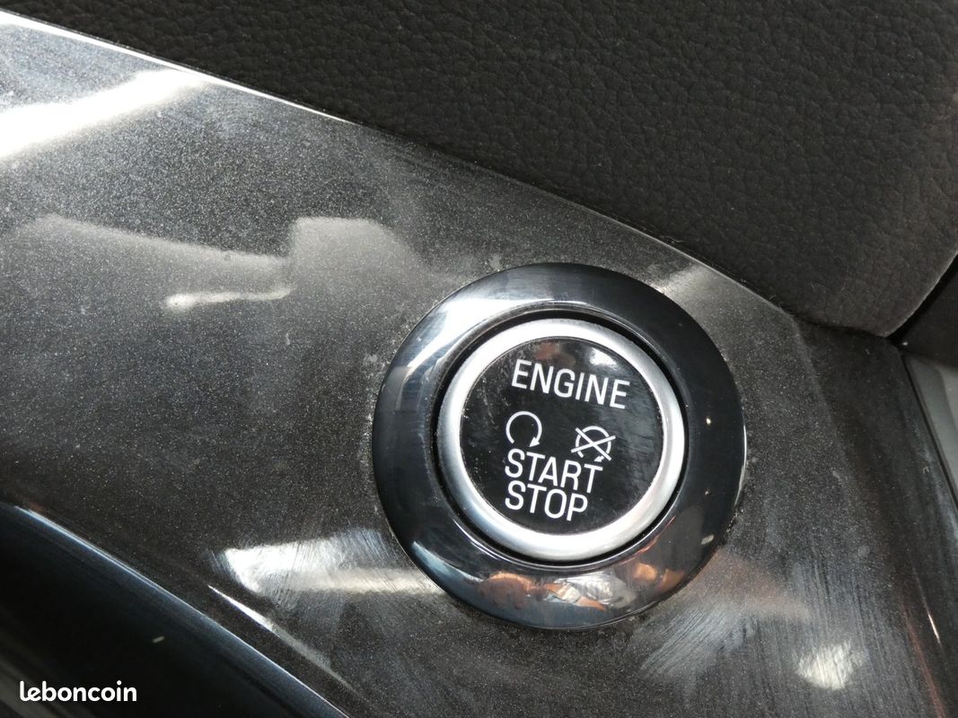 FORD KUGA 1.5 TDCi 120 4x2 Powershift ST-Line (Historique de factures d'entretien dispo) (image 28)