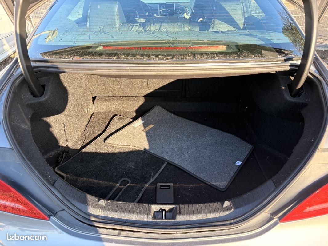 Mercedes Classe CLA 180 Sensation 7-G DCT Automatique (image 7)